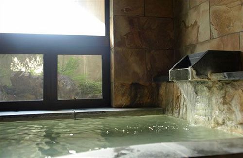 Hakuba Onsen Ryokan Shirouma-So Exterior photo